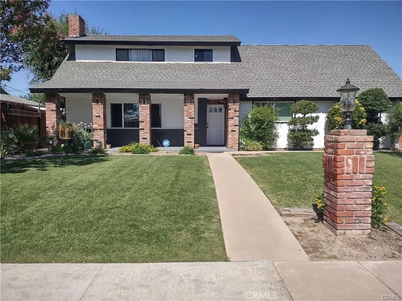 3017 Hughes Lane, Bakersfield, CA 93304