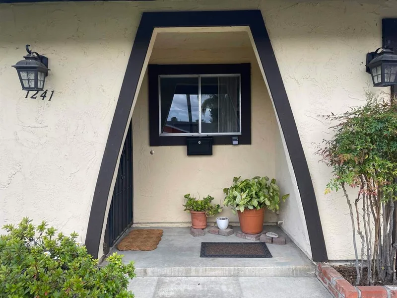 1241 N Grape, Escondido, CA 92026