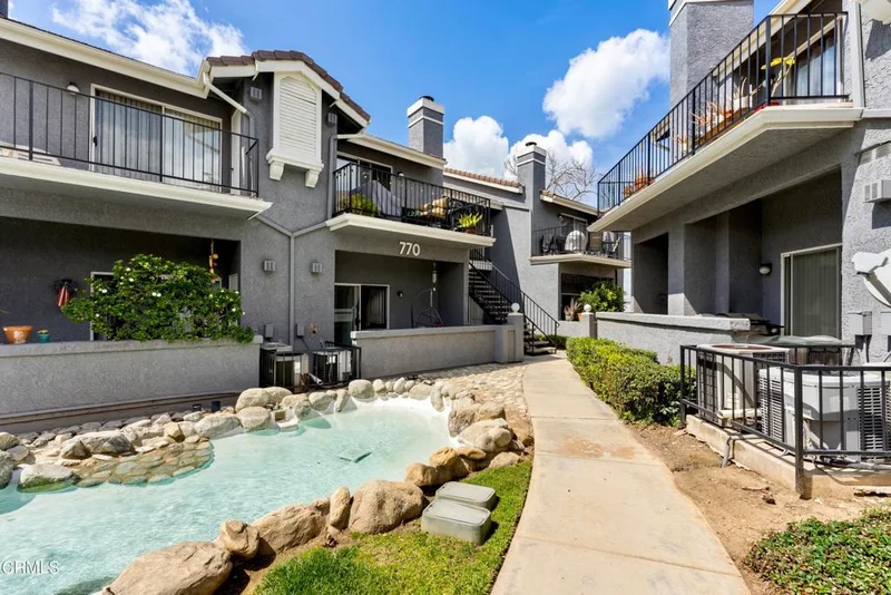 770 E San Bernardino Road 4, Covina, CA 91723