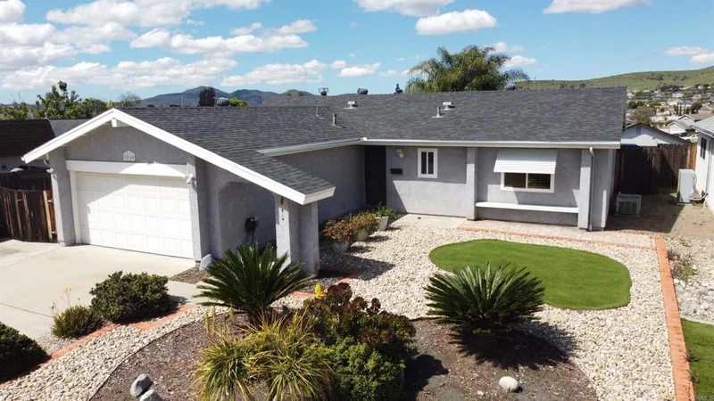 10160 Carreta Drive, Santee, CA 92071