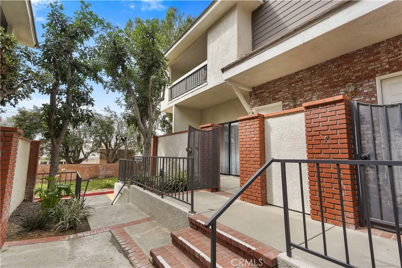 10201 Mason Avenue 124, Chatsworth, CA 91311