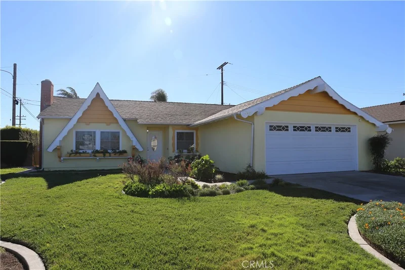 8472 Rembrandt Drive, Huntington Beach, CA 92647