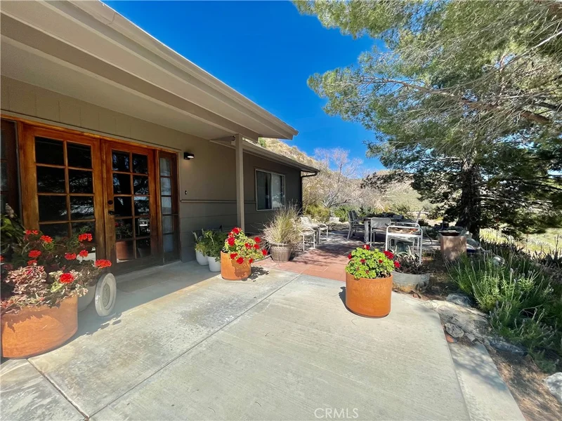 10126 Pinon Avenue, Morongo Valley, CA 92256