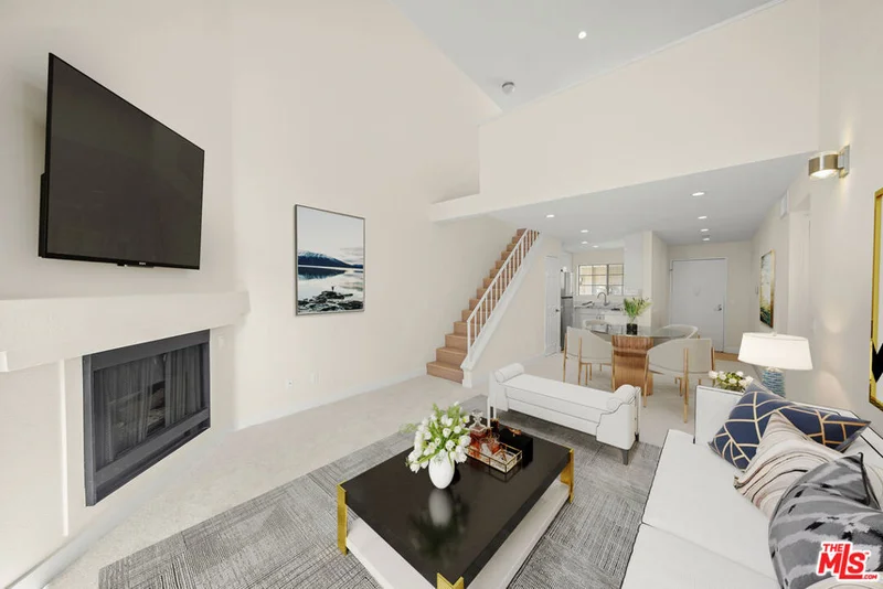 5540 Owensmouth Avenue 315, Woodland Hills, CA 91367