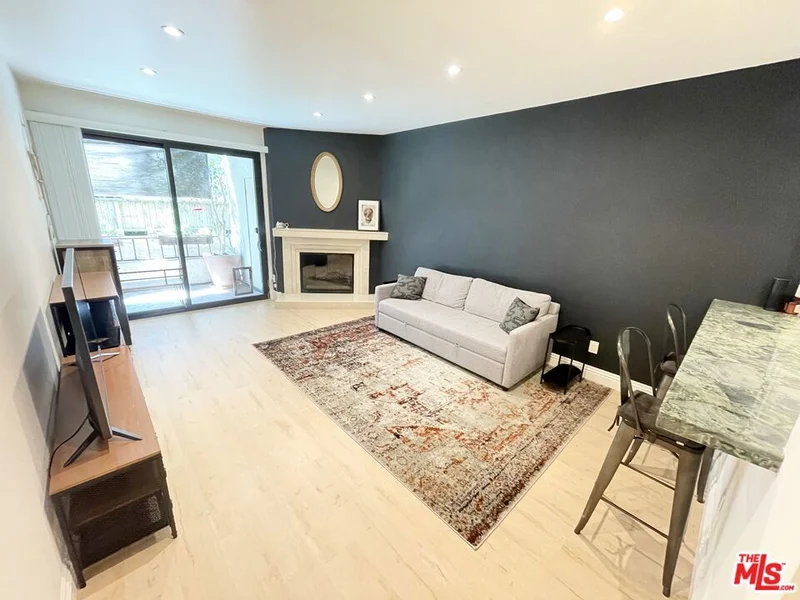8707 Falmouth Avenue 118, Playa Del Rey, CA 90293