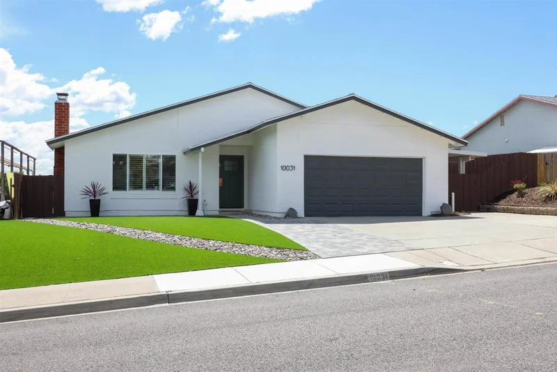 10031 Lafe Drive, Santee, CA 92071