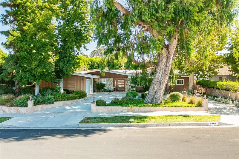 5500 Sadring Avenue, Woodland Hills, CA 91367