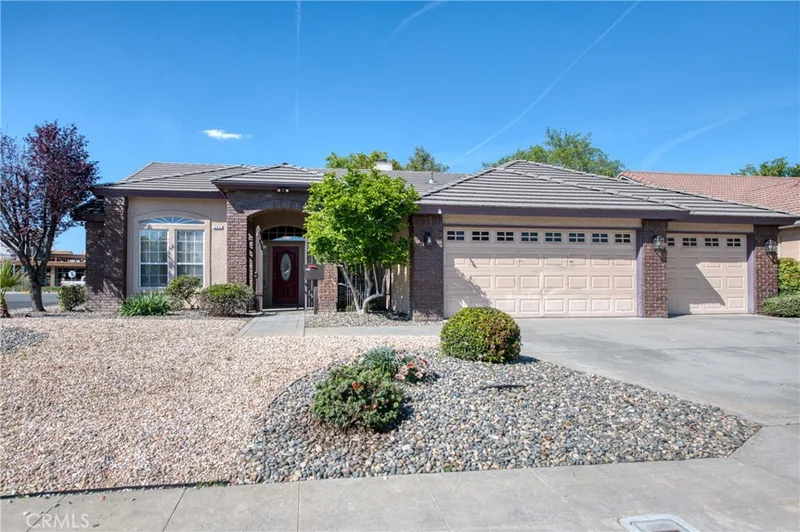 545 Jordan Avenue, Clovis, CA 93611