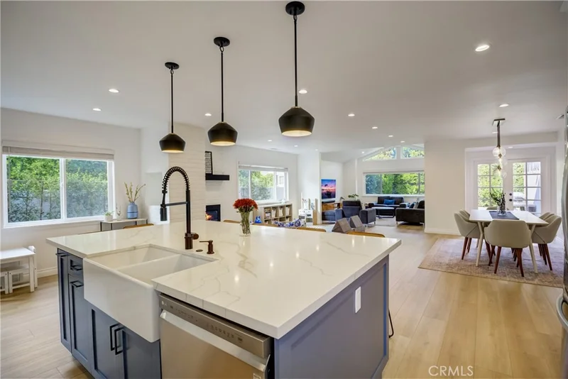 12325 Addison Street, Valley Village, CA 91607