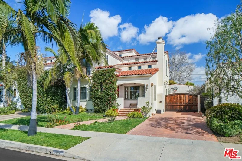 9041 Beverlywood Street, Los Angeles, CA 90034