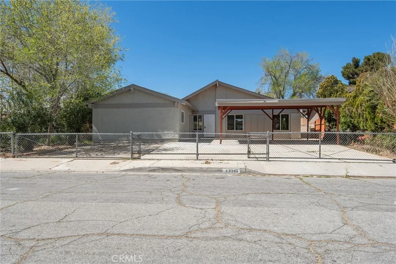 43045 Yew Street, Lancaster, CA 93536
