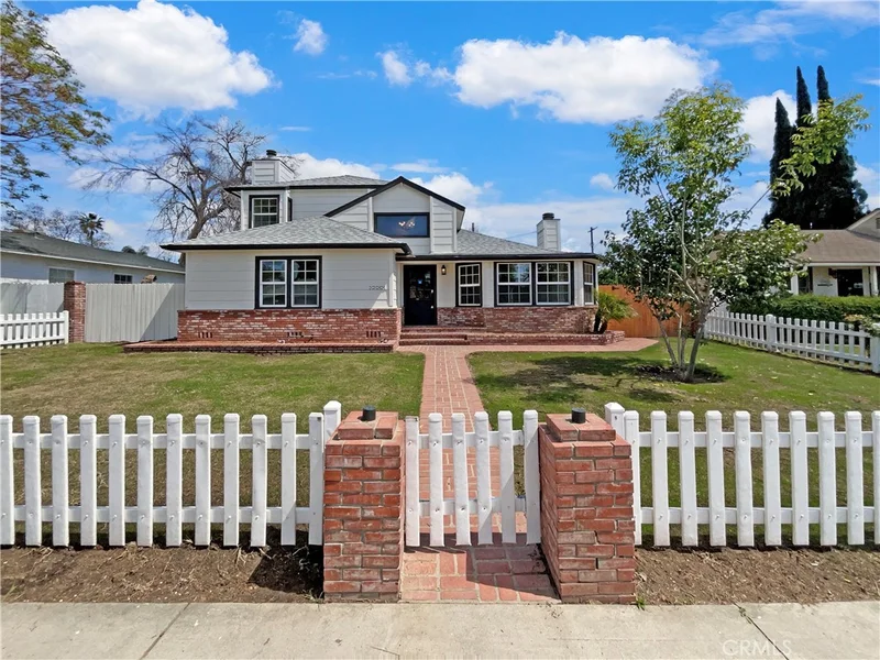 7700 Louise Avenue, Van Nuys, CA 91406