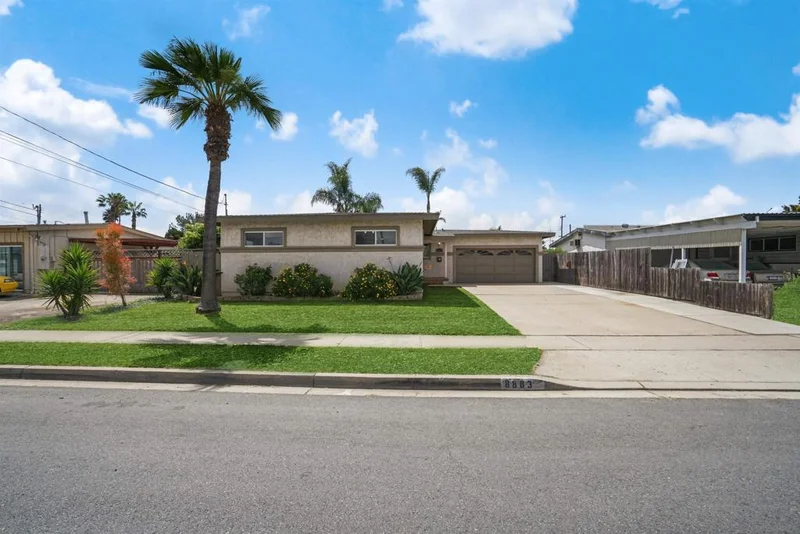 8883 Gowdy Ave., San Diego, CA 92123