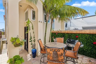410.5 Goldenrod Avenue B photo 2