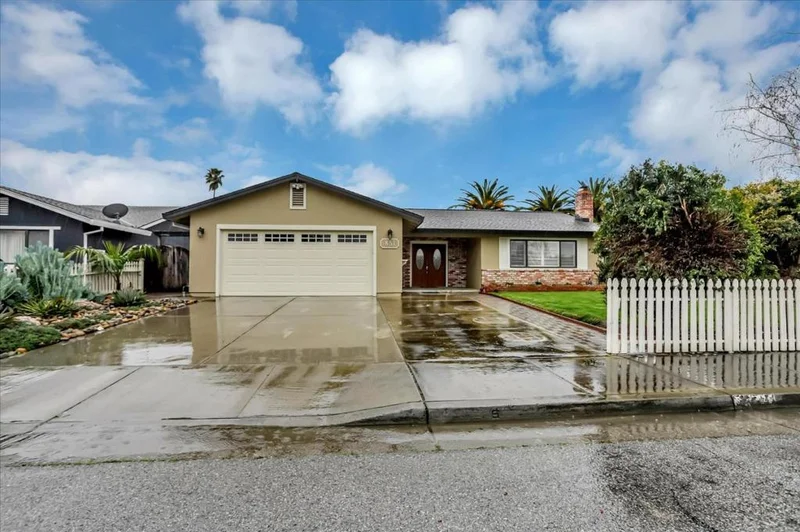 851 Apricot Lane, Hollister, CA 95023