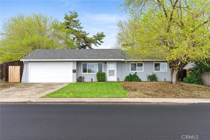 2286 Las Plumas Avenue, Oroville, CA 95966