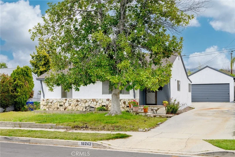 10242 Mather Avenue, Sunland, CA 91040