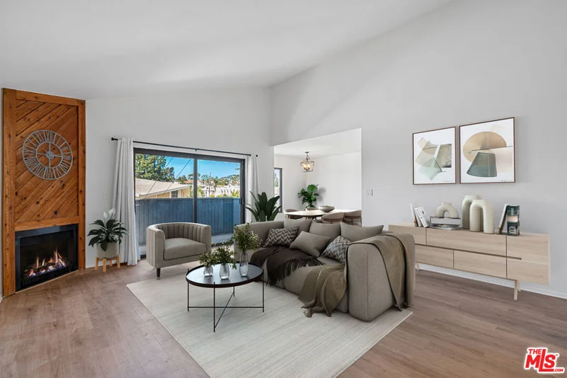 5530 Thornburn Street 202, Los Angeles, CA 90045