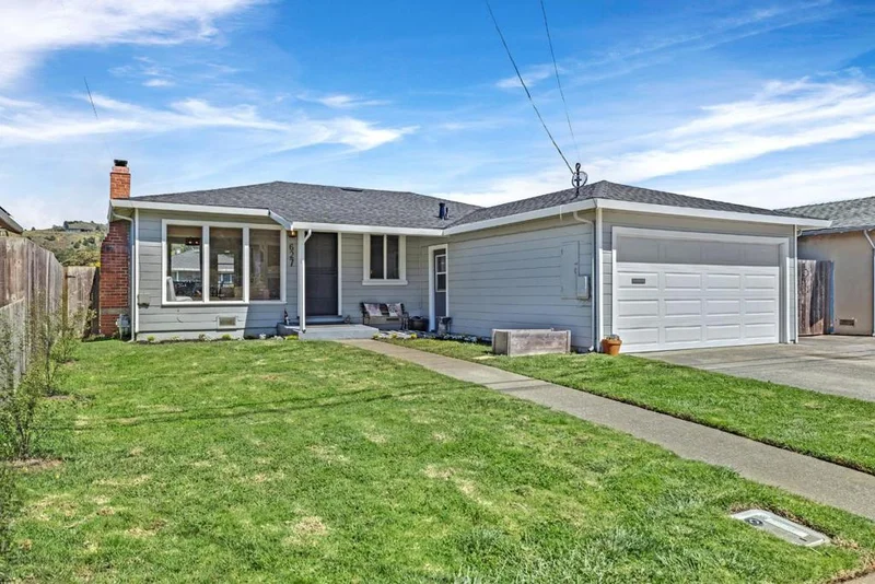 627 Montezuma Drive, Pacifica, CA 94044
