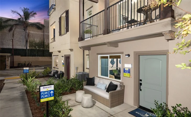 11480 Artesia Blvd, Artesia, CA 90701