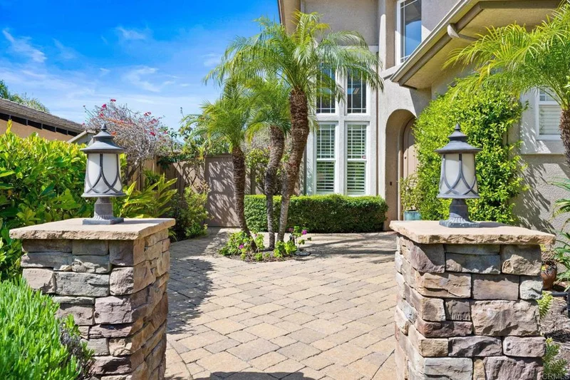 6149 Paseo Palero, Carlsbad, CA 92009