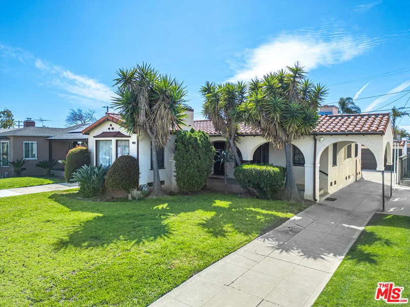 8937 Cimarron Street, Los Angeles, CA 90047
