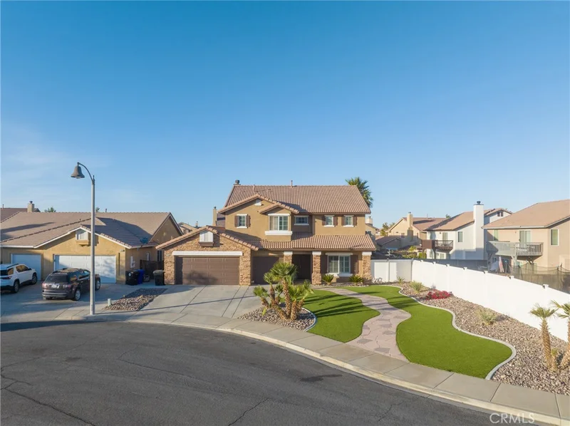12304 Sunglow Court, Victorville, CA 92392