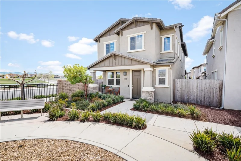 1888 Sterling Place, Santa Maria, CA 93458