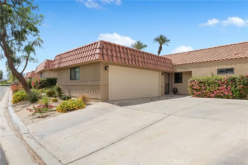 77274 Pauma Valley Way, Palm Desert, CA 92211