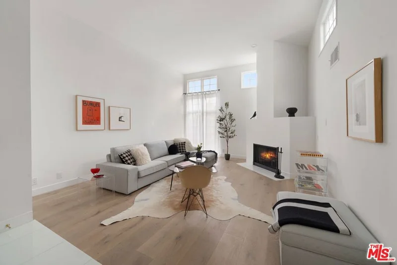 431 N Doheny Drive 6, Beverly Hills, CA 90210