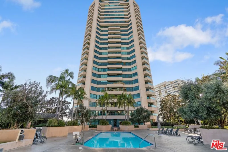 10490 Wilshire Boulevard 402, Los Angeles, CA 90024