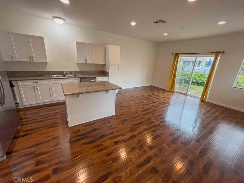 876 Lawrence Drive, San Luis Obispo, CA 93401
