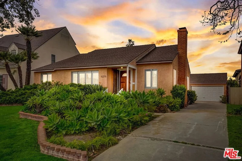 6215 W 77th Street, Los Angeles, CA 90045