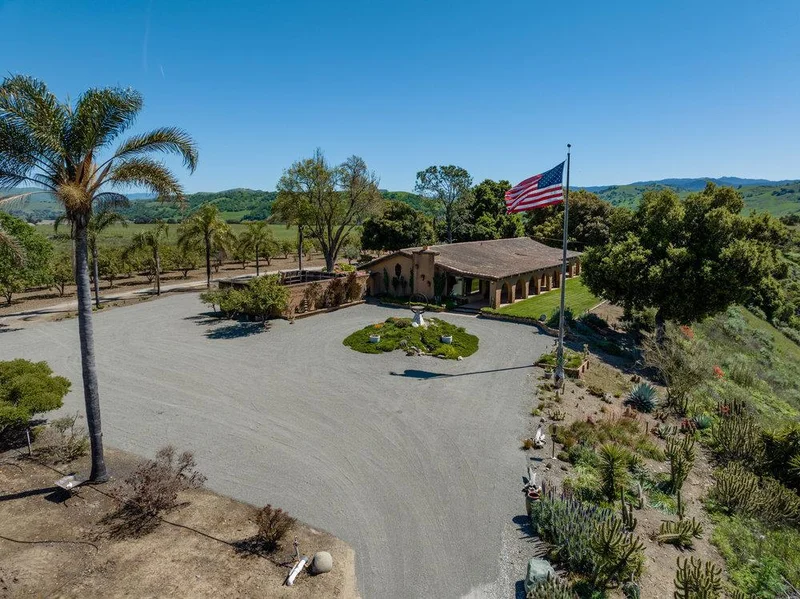 5161 Southside Road, Hollister, CA 95023