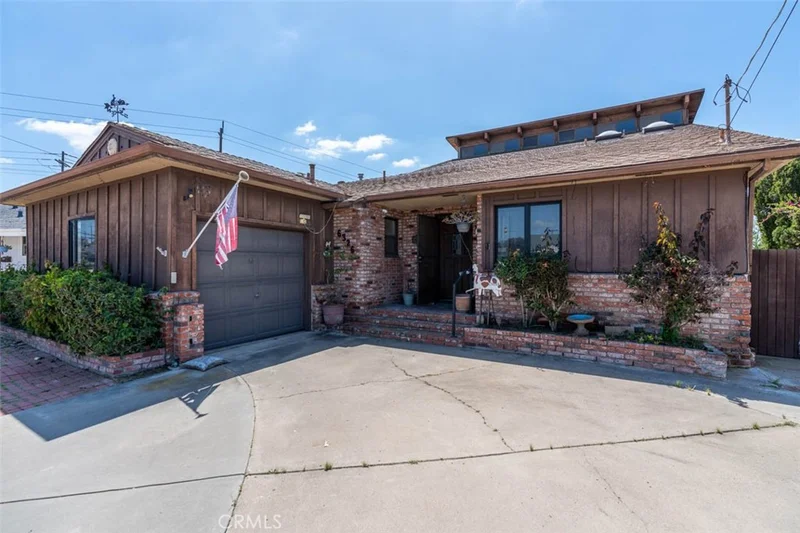 6326 Clara Lee Avenue, San Diego, CA 92120