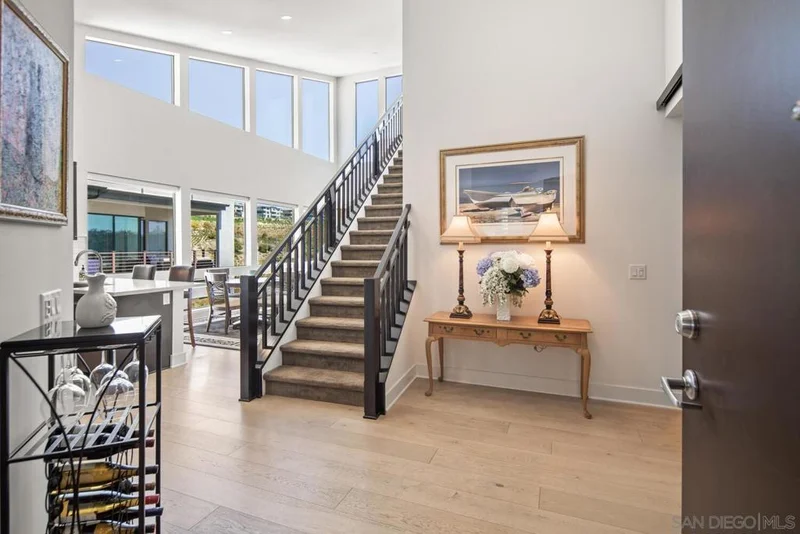 8517 Aspect Dr, San Diego, CA 92108
