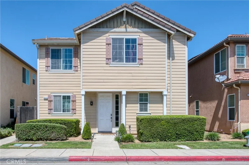 5515 N Sebastian Lane, Fresno, CA 93722