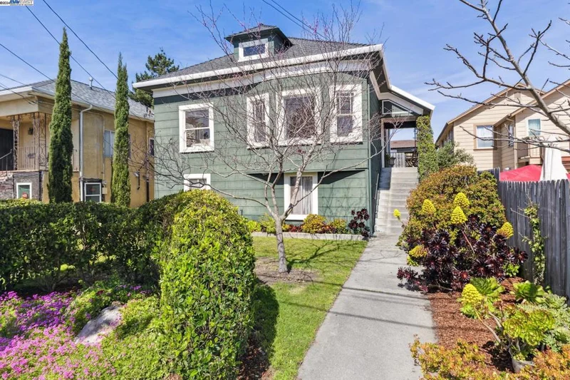 1041 Mound St, Alameda, CA 94501