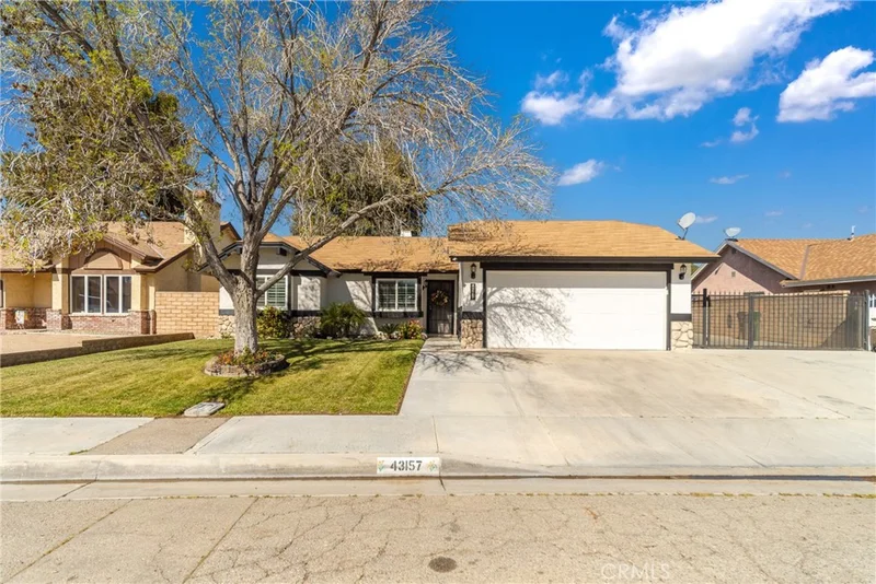 43157 18th St W, Lancaster, CA 93534