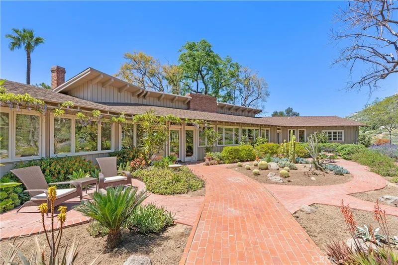 6154 Hawarden Drive, Riverside, CA 92506