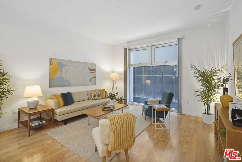 630 W 6th Street 211, Los Angeles, CA 90017