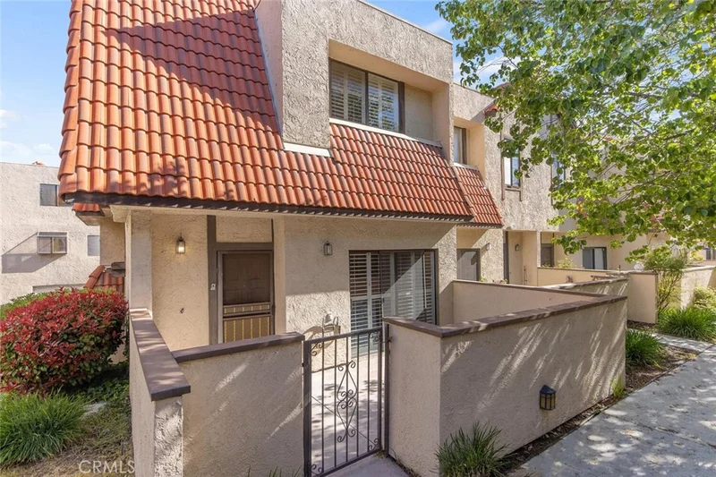 27653 Ironstone Drive 1, Canyon Country, CA 91387