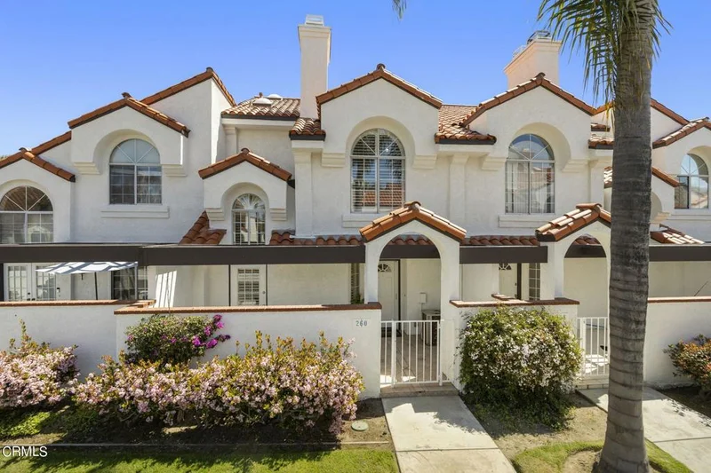 260 Camino Toluca, Camarillo, CA 93010