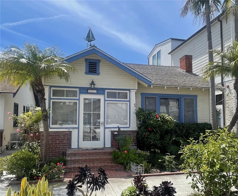 117 E Bay Avenue, Newport Beach, CA 92661