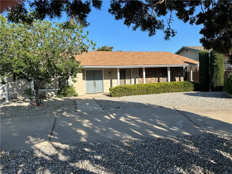 8885 Sumac Avenue, Hesperia, CA 92345
