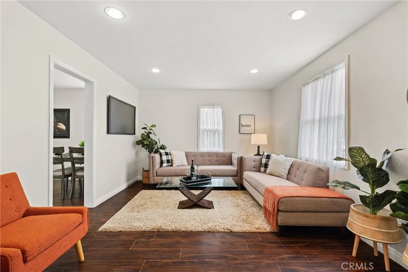 6240 Myrtle Avenue, Long Beach, CA 90805