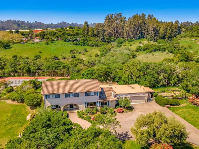 555 Calabasas Road, Watsonville, CA 95076