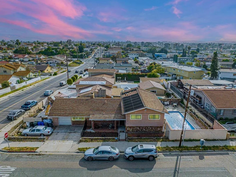 2537 E 16th St, National City, CA 91950