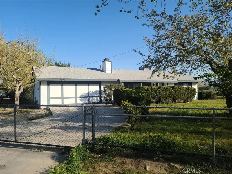 10206 E Avenue R, Littlerock, CA 93543