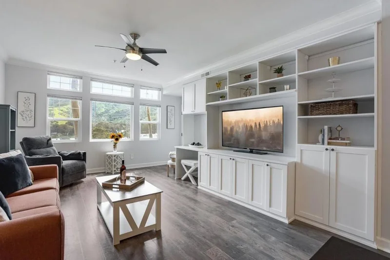 113 Crescent Court, Brisbane, CA 94005